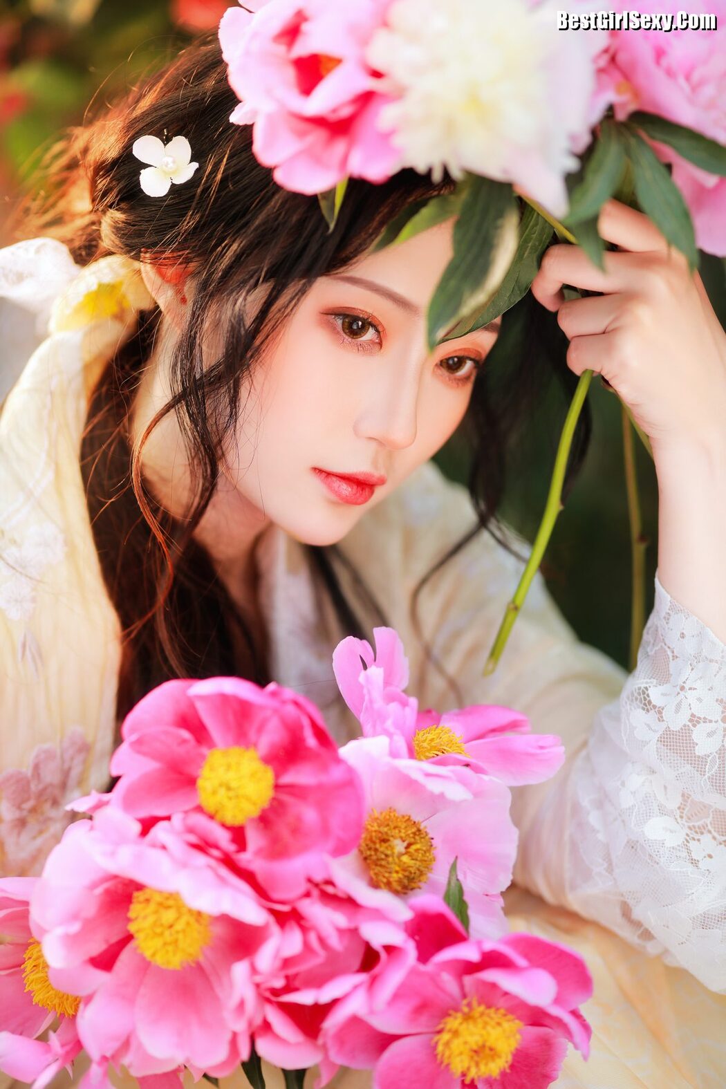 YiTuYu艺图语 Vol.4063 Liu Liu Yang Liu Liu