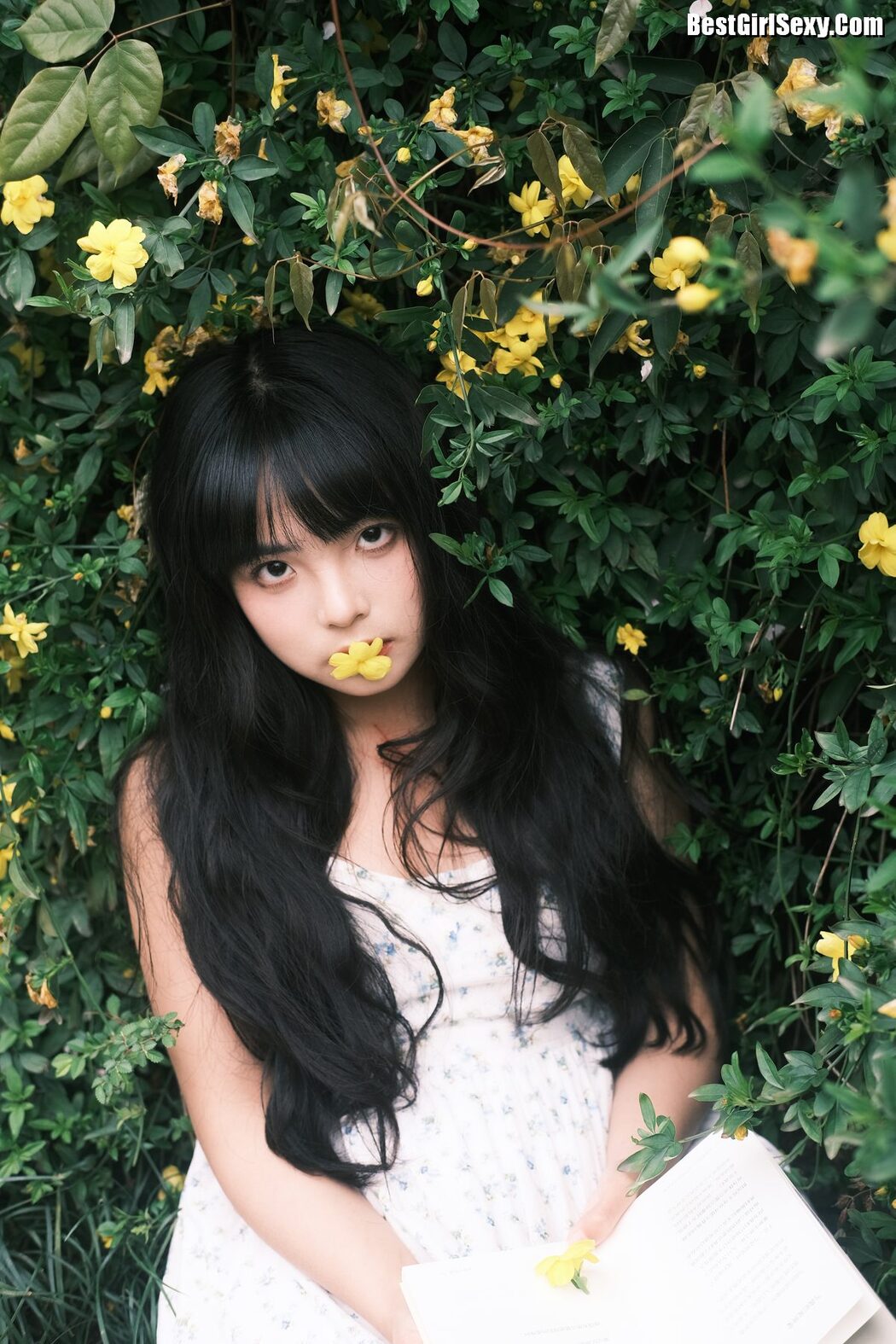 YiTuYu艺图语 Vol.4090 Zhi Yuan