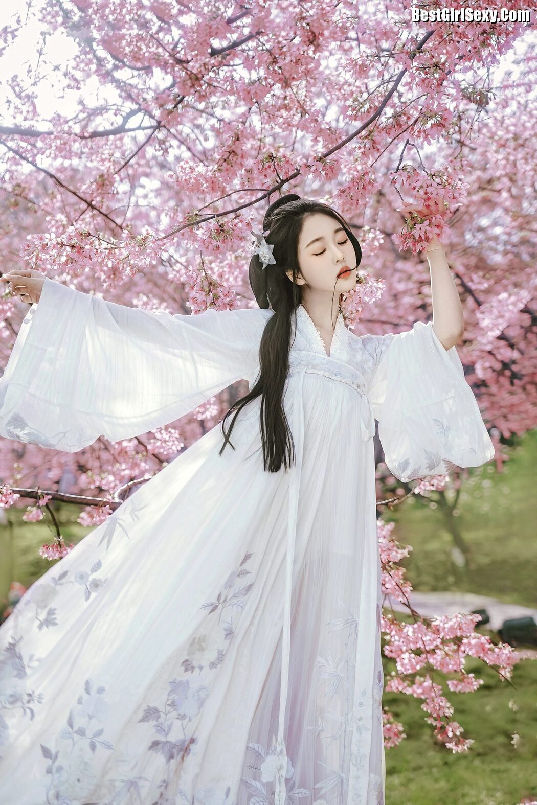 YiTuYu艺图语 Vol.4017 Miao Cui Jiao