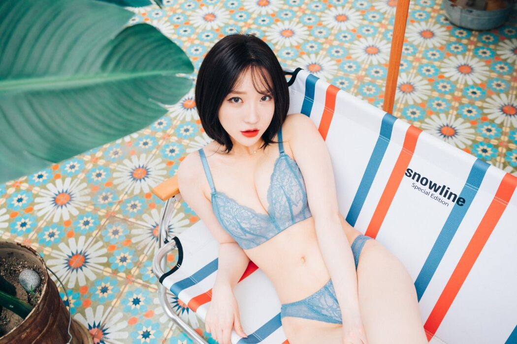 Loozy Summer Caravan – Son Ye-Eun 손예은