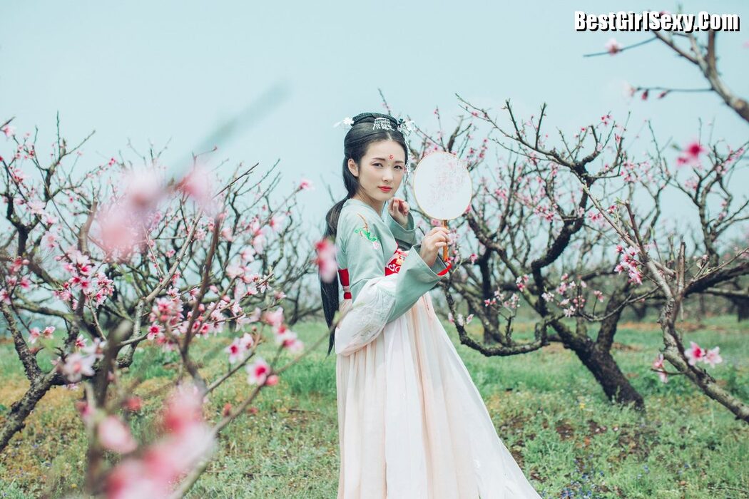 YiTuYu艺图语 Vol.4056 Fan Fan
