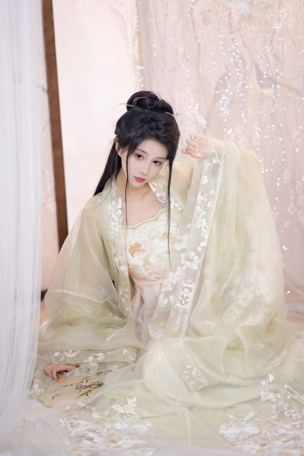 YiTuYu艺图语 Vol.4143 Qi Luo Sheng De Xiao Su Su