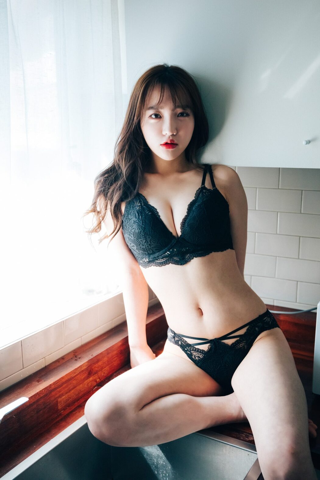Loozy Maximum Vol.1 – Son Ye-Eun 손예은