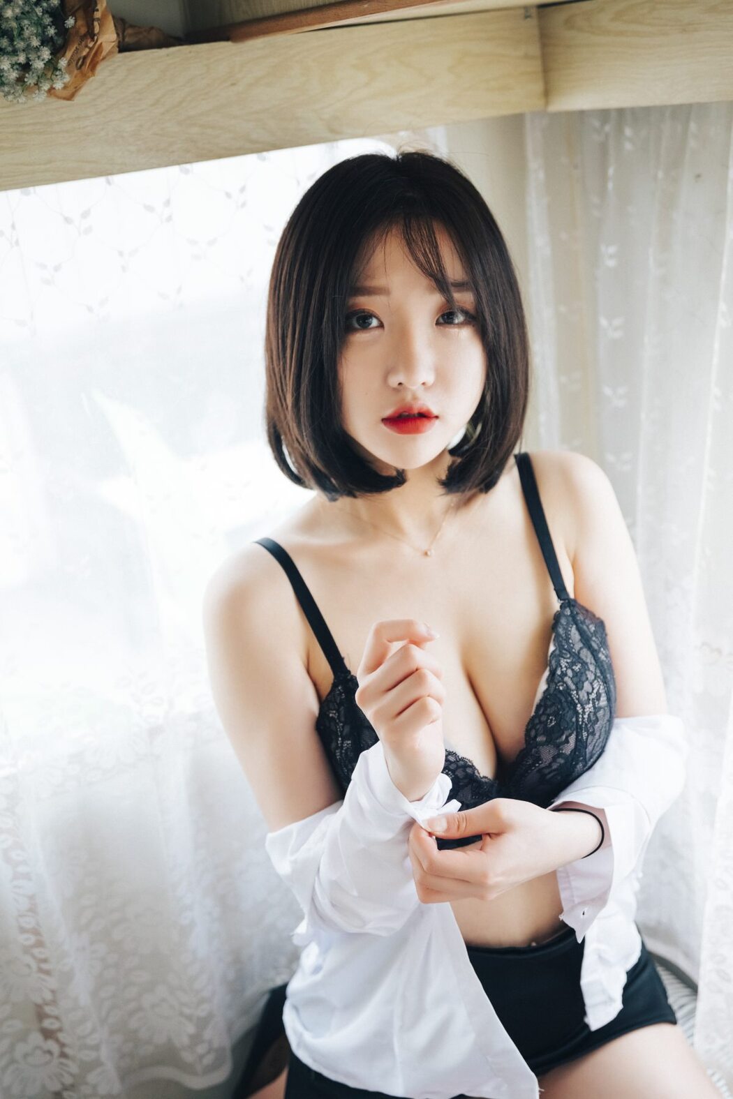 Loozy Officegirls Vacation Vol.2 Son Ye-Eun 손예은