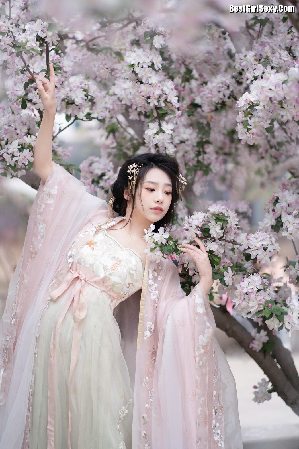 YiTuYu艺图语 Vol.4047 Xiao Gan Gan XX