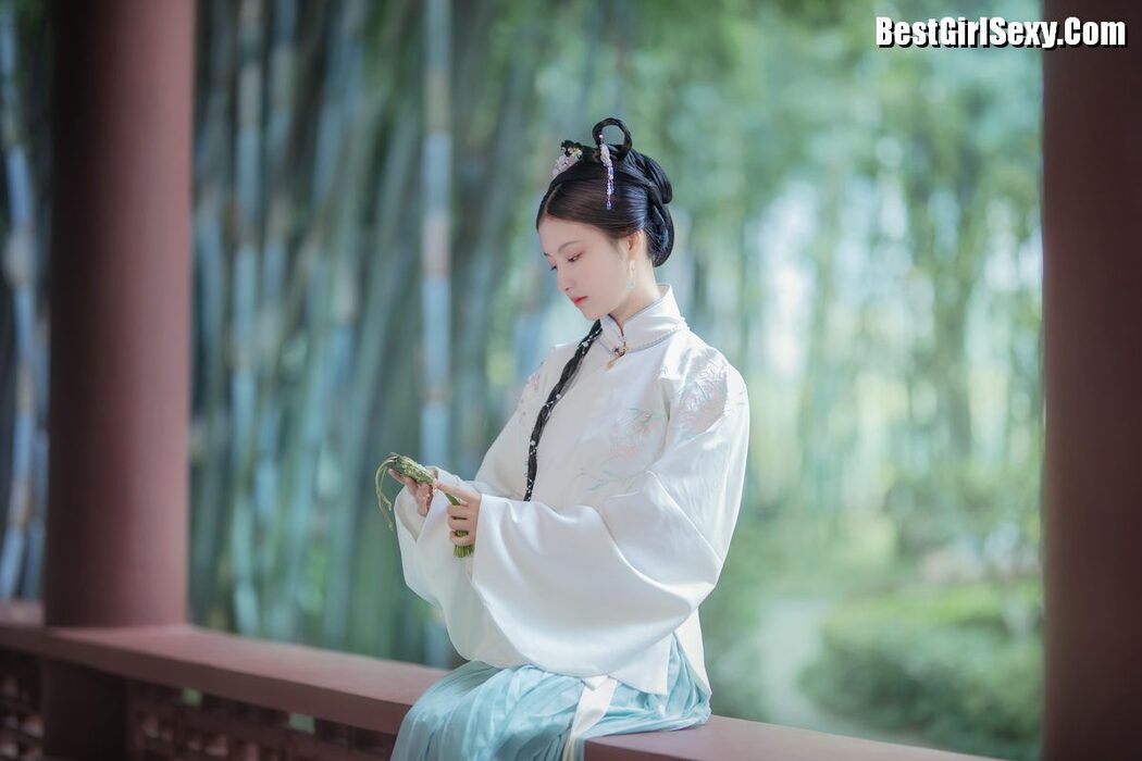 YiTuYu艺图语 Vol.4113 Pei Pei