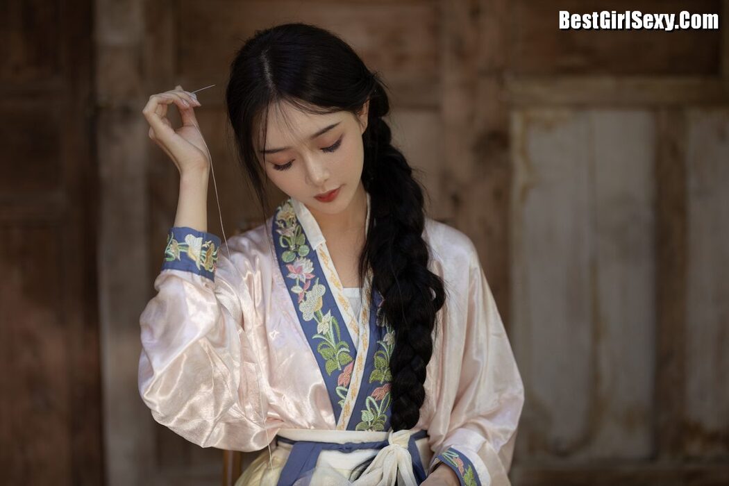YiTuYu艺图语 Vol.4050 Su Mei Zai Lu Shang