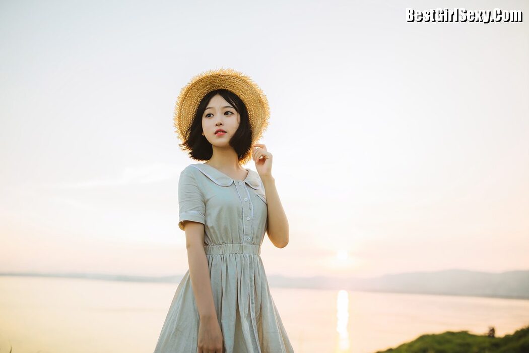 YiTuYu艺图语 Vol.4076 Si Yue Qing Xia