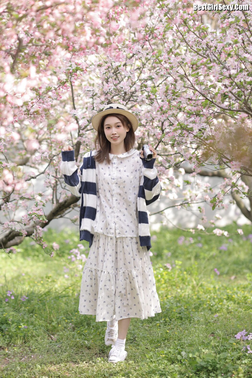 YiTuYu艺图语 Vol.4097 Suan Nai Jia Xin Hao hao Ci