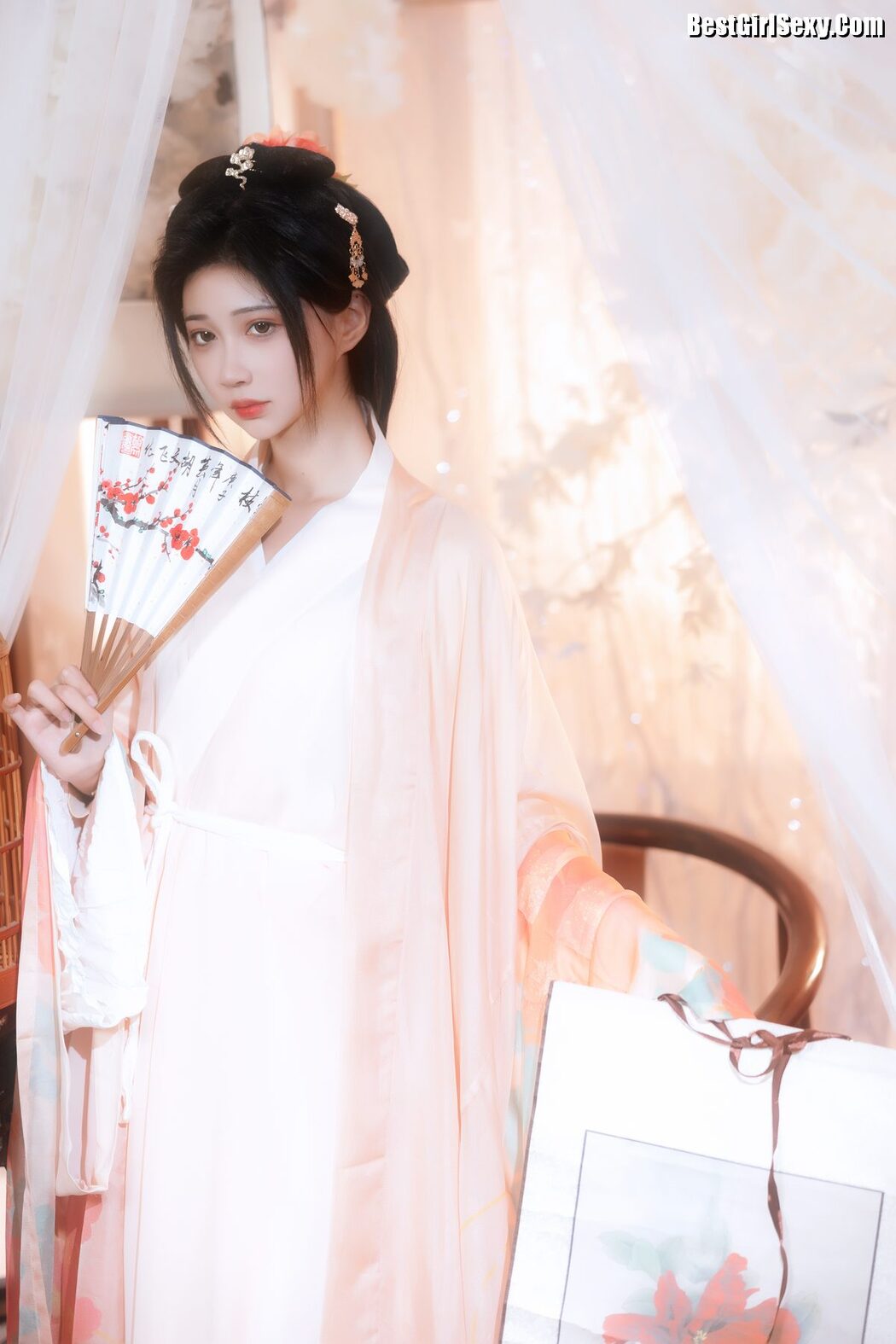 YiTuYu艺图语 Vol.4011 Qi Luo Sheng De Xiao Su Su