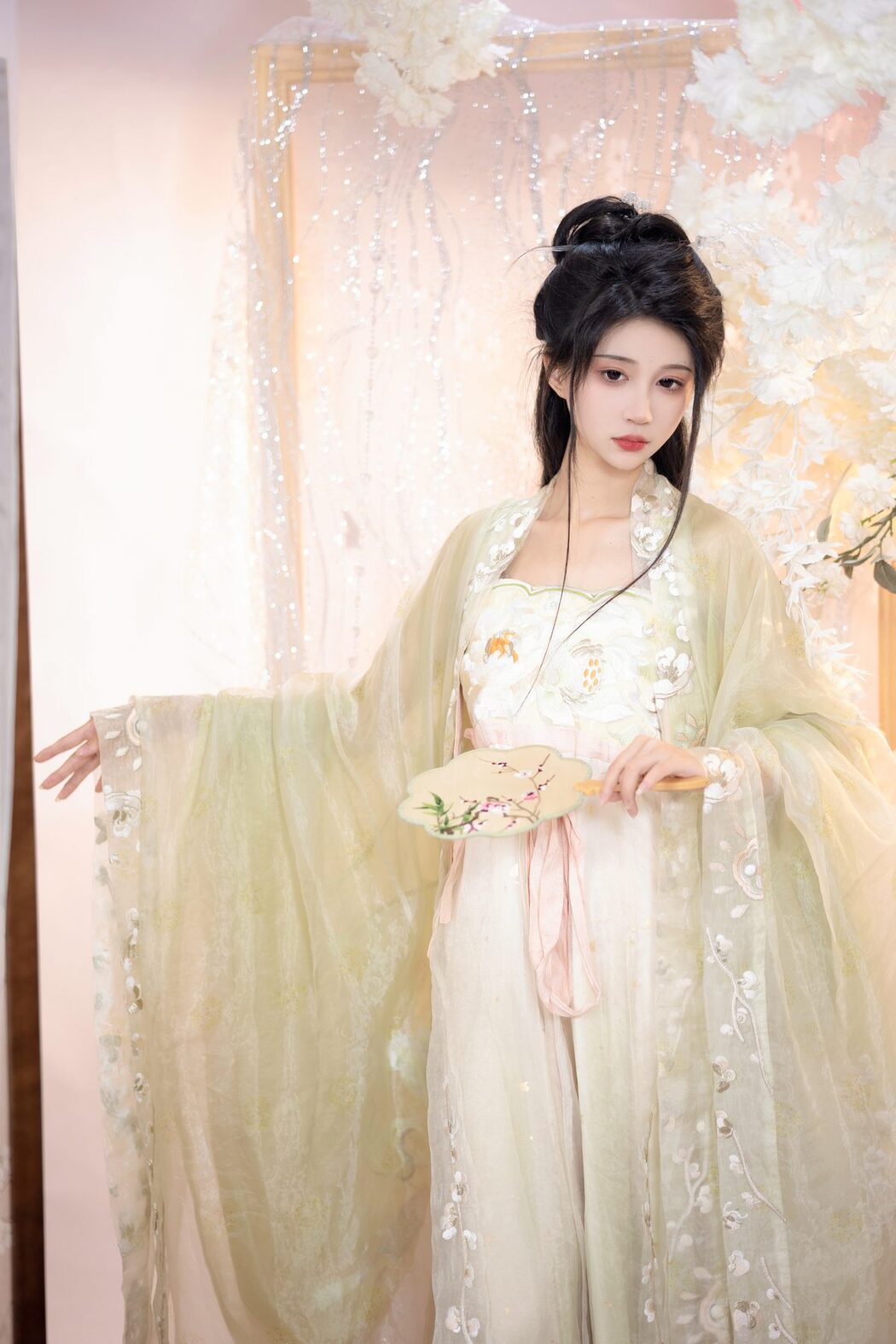 YiTuYu艺图语 Vol.4143 Qi Luo Sheng De Xiao Su Su