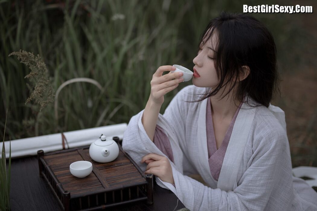 YiTuYu艺图语 Vol.4058 Lin Aki Nai