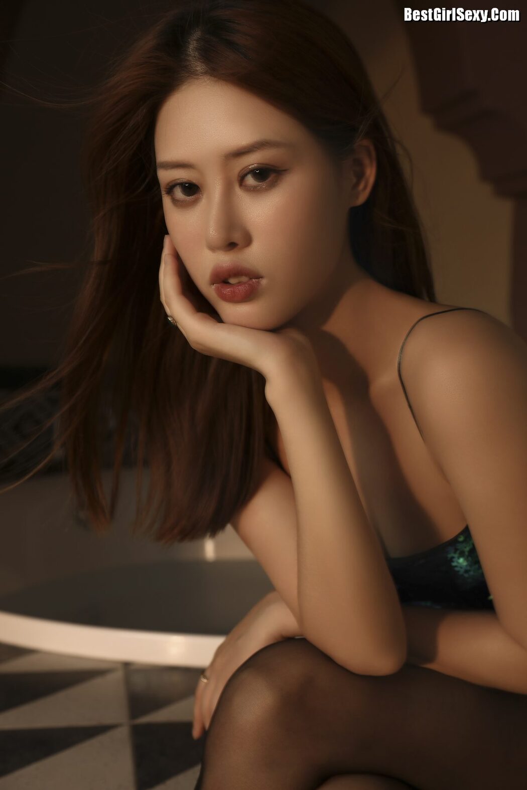 YiTuYu艺图语 Vol.4128 Chenaling_cl