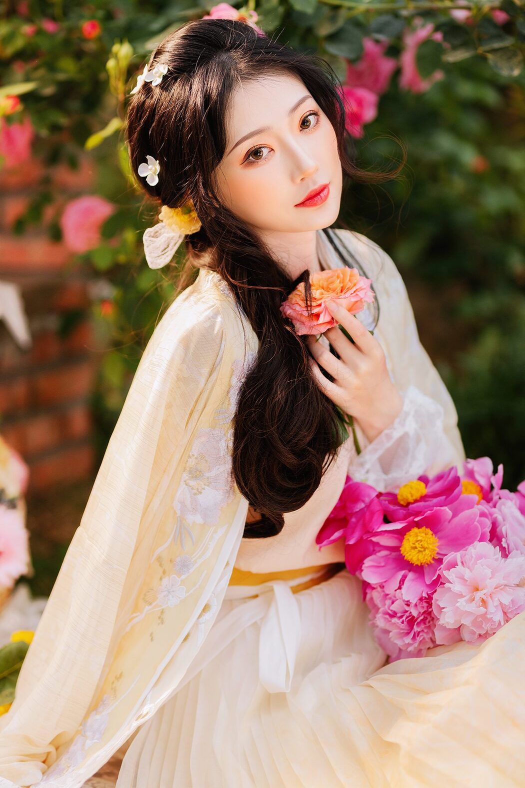 YiTuYu艺图语 Vol.4063 Liu Liu Yang Liu Liu Cover Photo