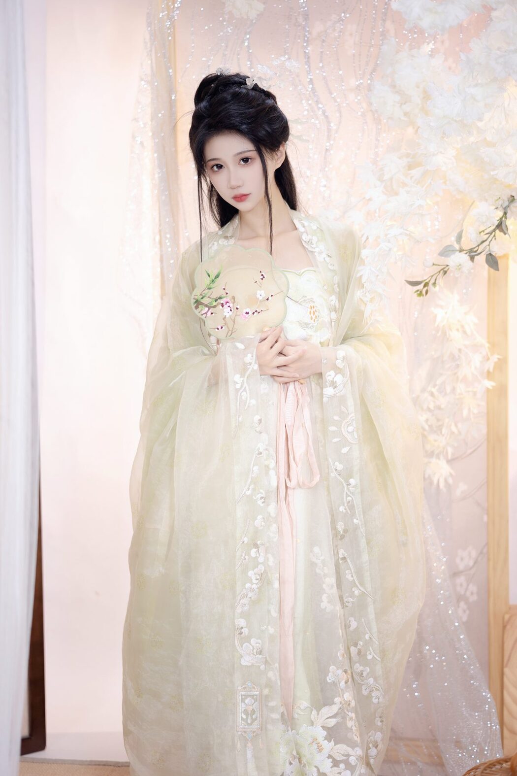 YiTuYu艺图语 Vol.4143 Qi Luo Sheng De Xiao Su Su