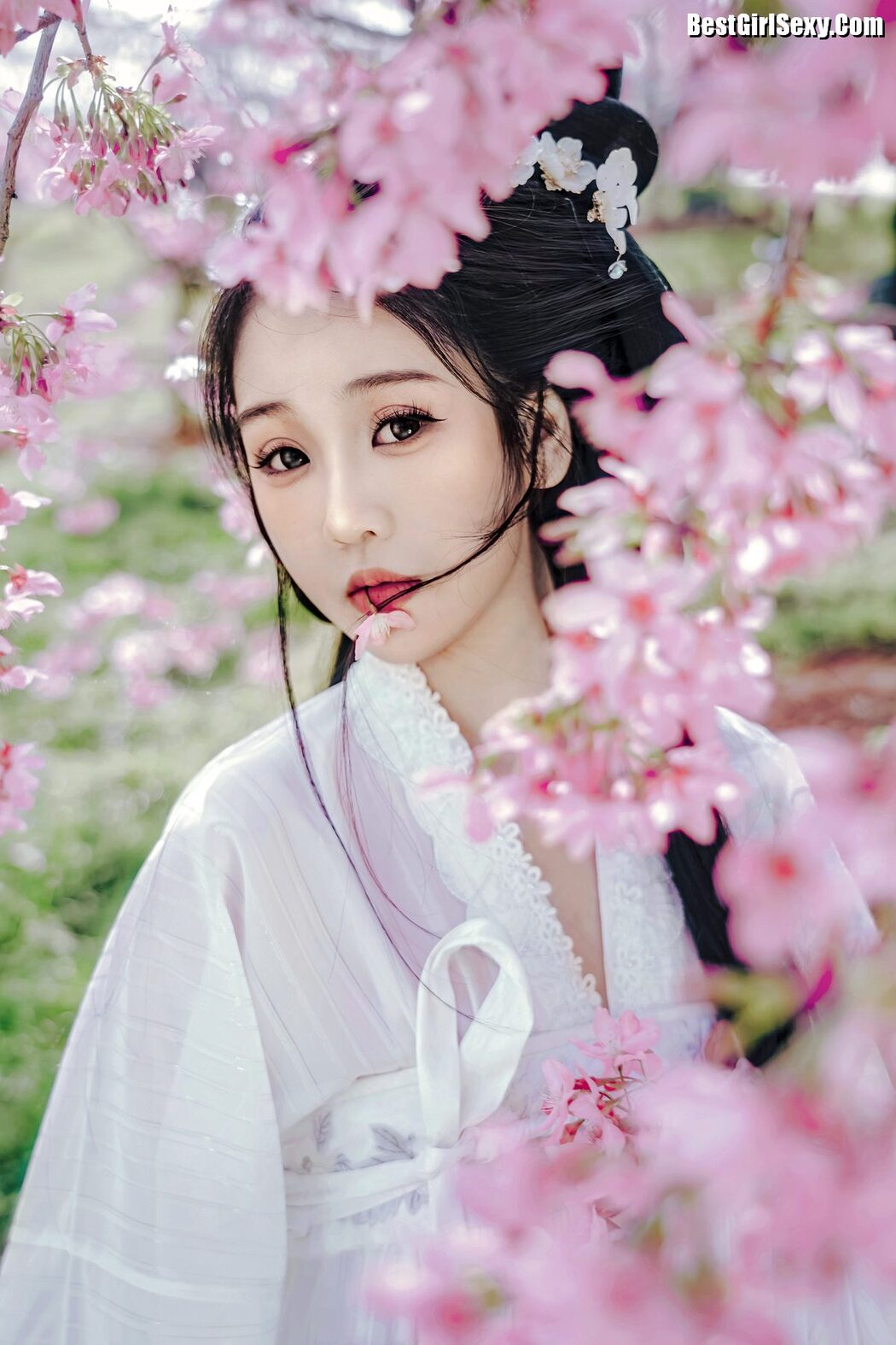 YiTuYu艺图语 Vol.4017 Miao Cui Jiao