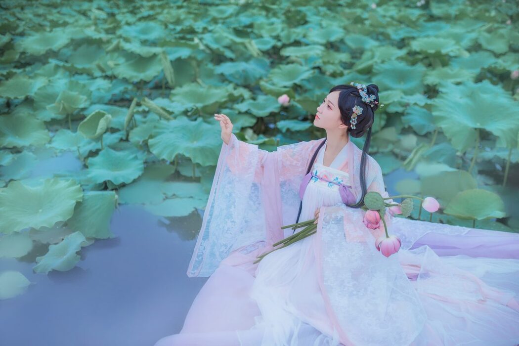 YiTuYu艺图语 Vol.4138 Qi Luo Sheng De Xiao Su Su