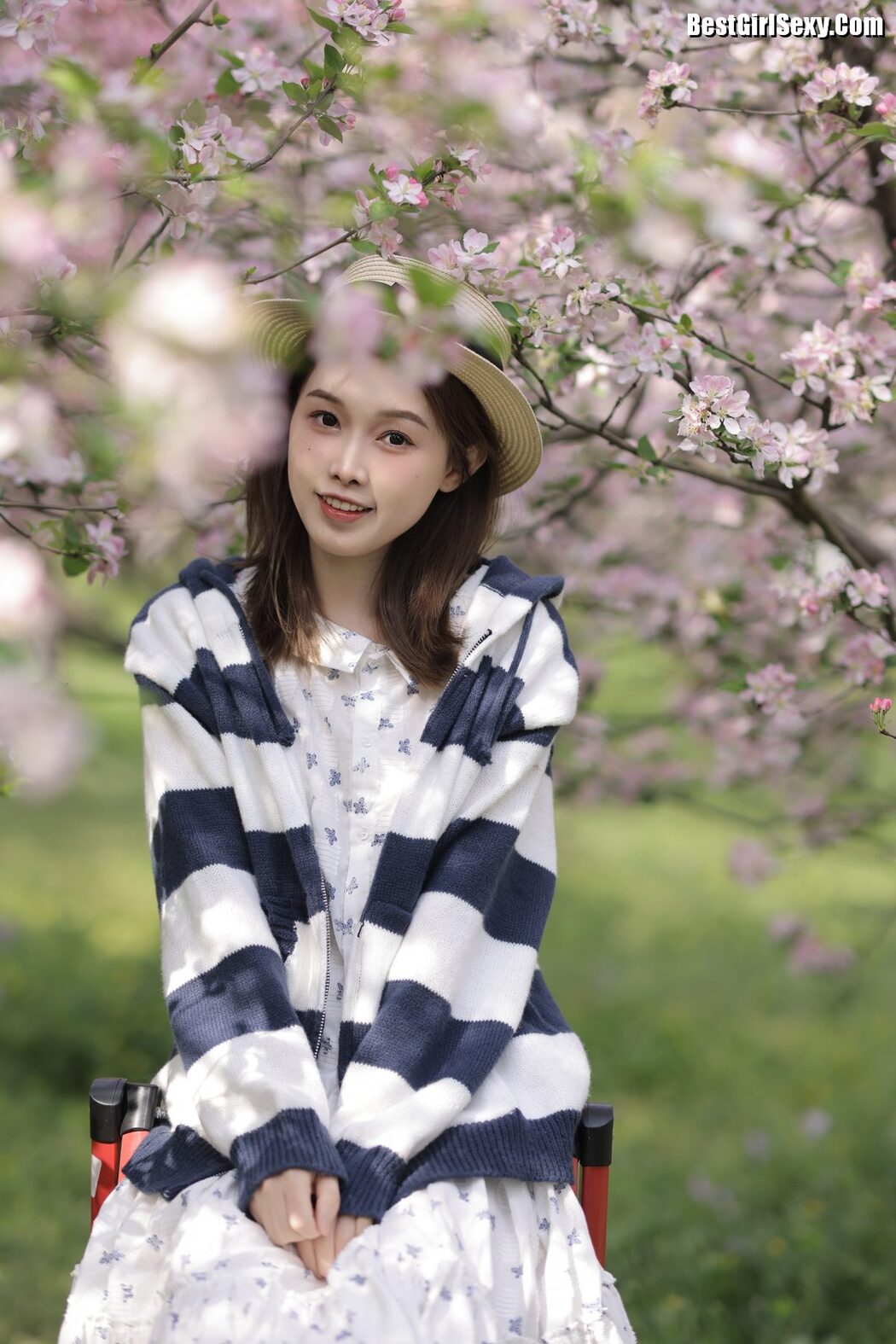 YiTuYu艺图语 Vol.4097 Suan Nai Jia Xin Hao hao Ci