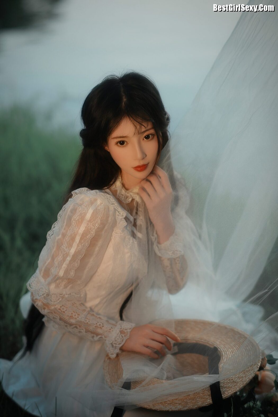 YiTuYu艺图语 Vol.4053 Liu Liu Yang Liu Liu