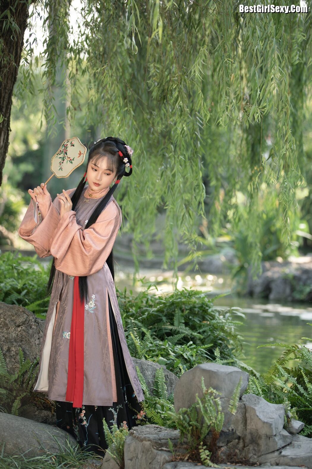 YiTuYu艺图语 Vol.4072 Qiu Da Da