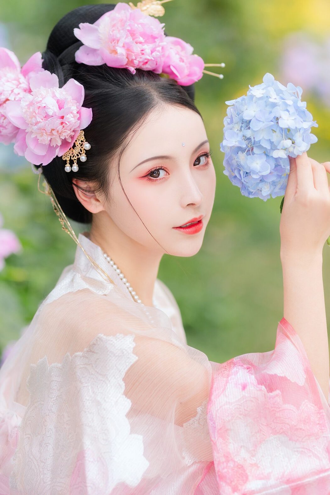 YiTuYu艺图语 Vol.4054 Yi Xiao Zhi Zhi Zhi Zhi Cover Photo