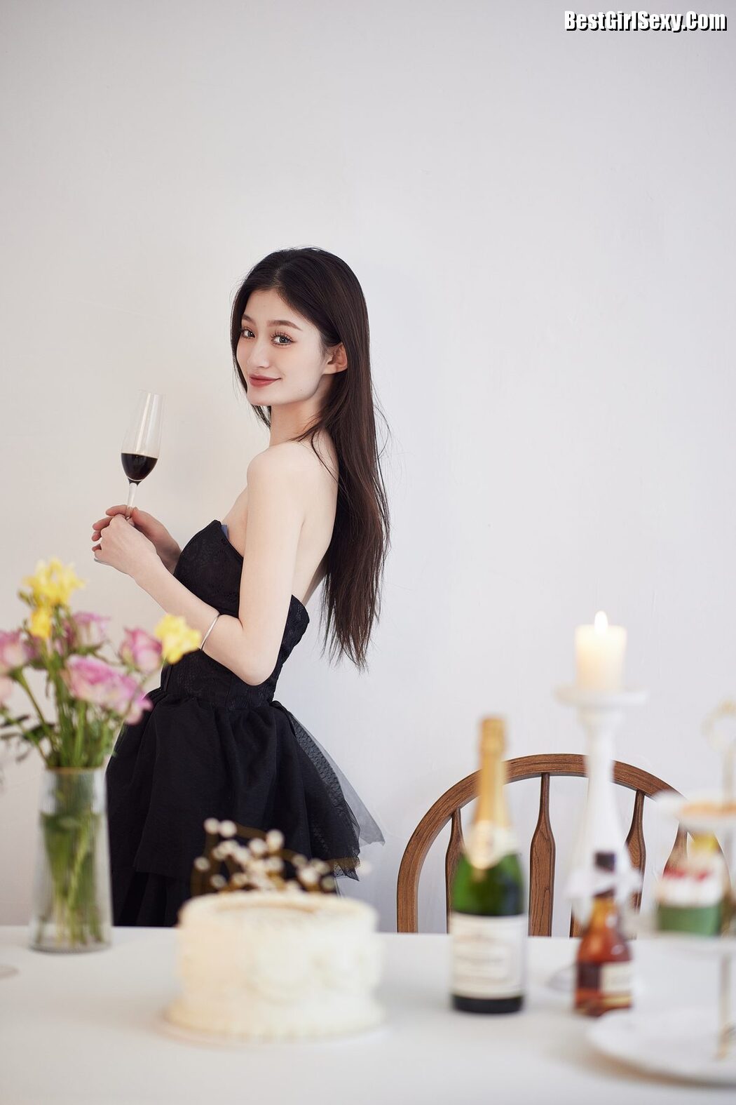 YiTuYu艺图语 Vol.4022 Xiao Duo Duo Yao Bao Fu