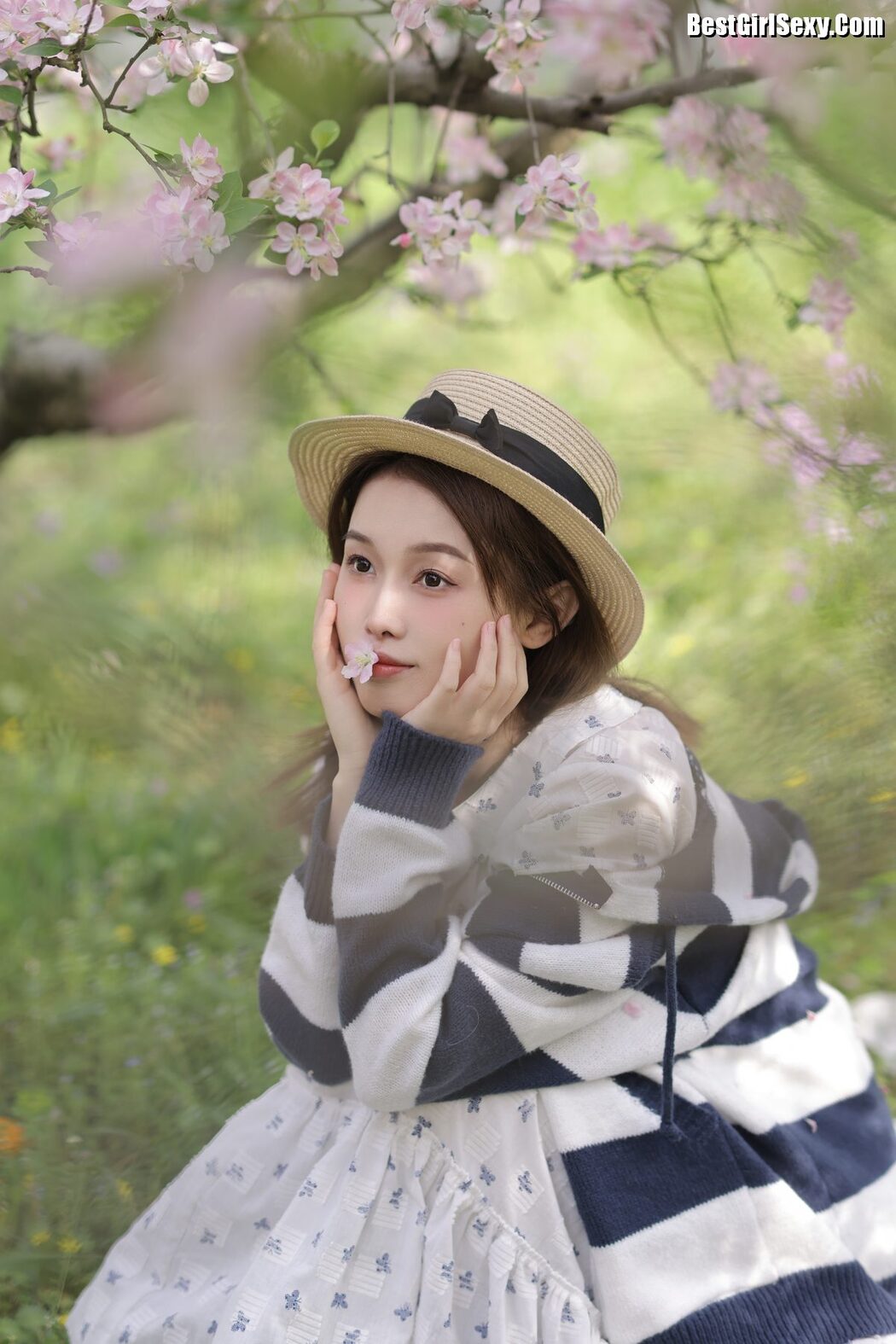 YiTuYu艺图语 Vol.4097 Suan Nai Jia Xin Hao hao Ci