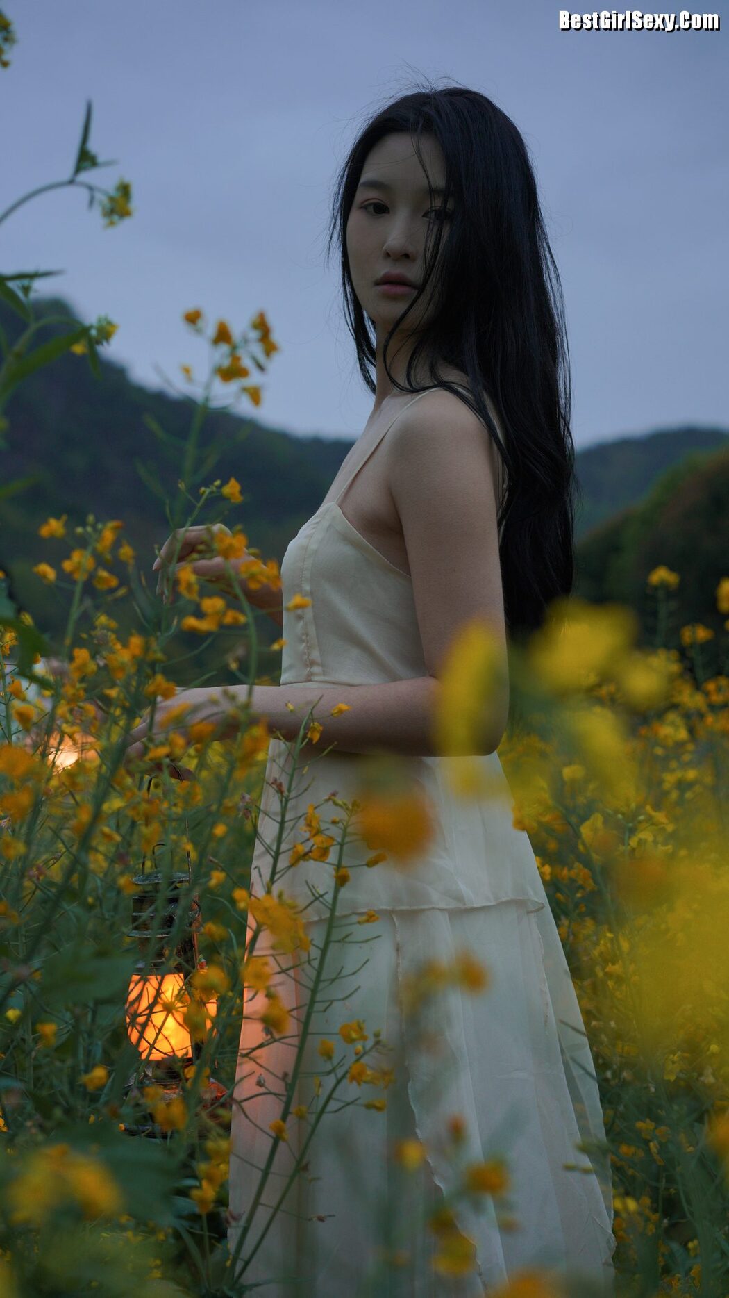YiTuYu艺图语 Vol.4033 Ai Tan Xian De Xia Shang Zhou