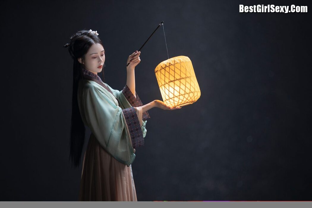 YiTuYu艺图语 Vol.4031 Su Mei Zai Lu Shang