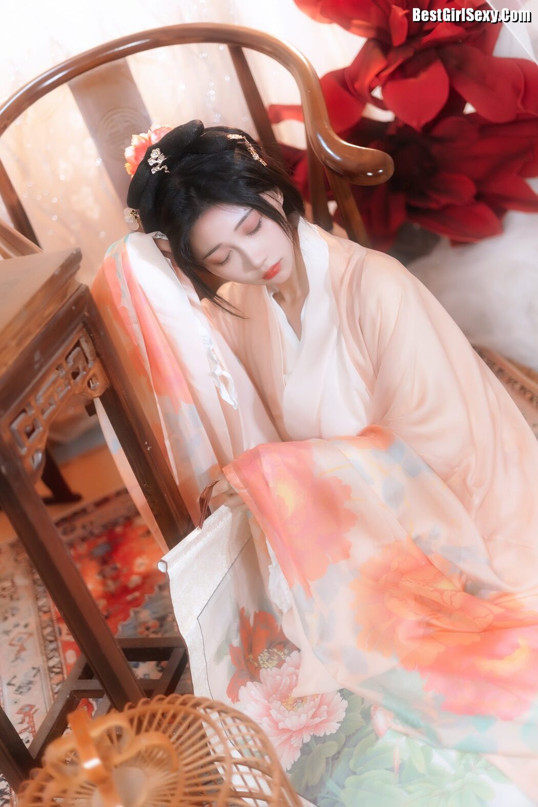 YiTuYu艺图语 Vol.4011 Qi Luo Sheng De Xiao Su Su
