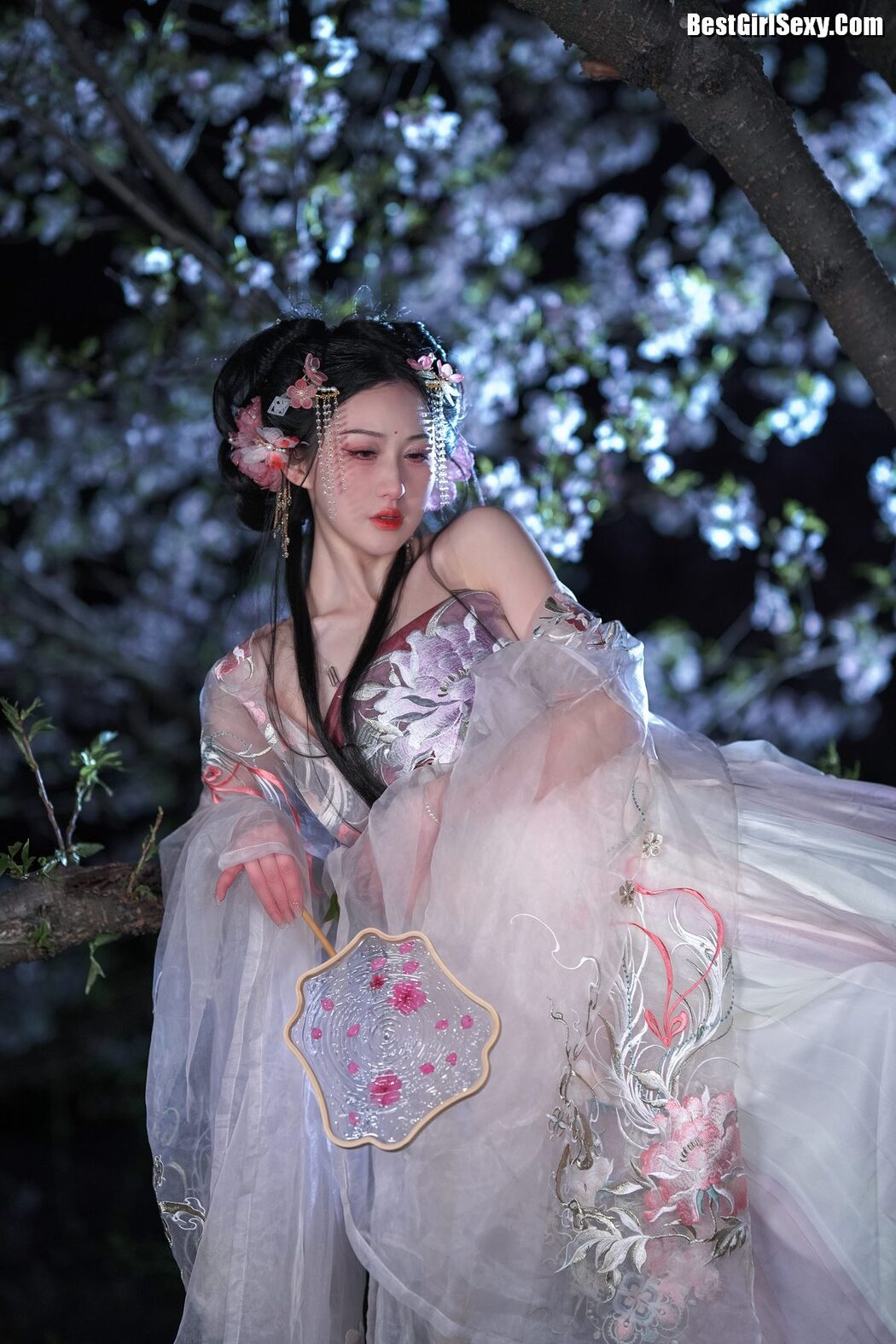 YiTuYu艺图语 Vol.4019 Jiao Jiao