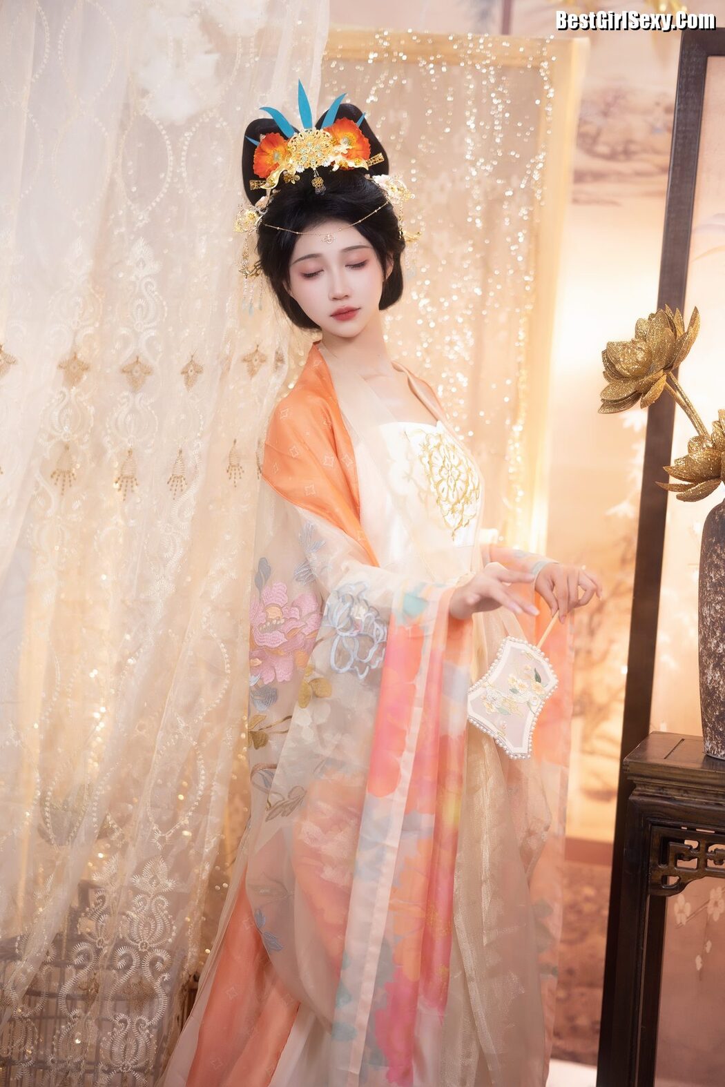 YiTuYu艺图语 Vol.4005 Qi Luo Sheng De Xiao Su Su