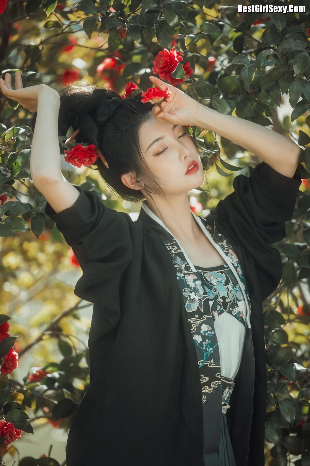 YiTuYu艺图语 Vol.4004 Su Su