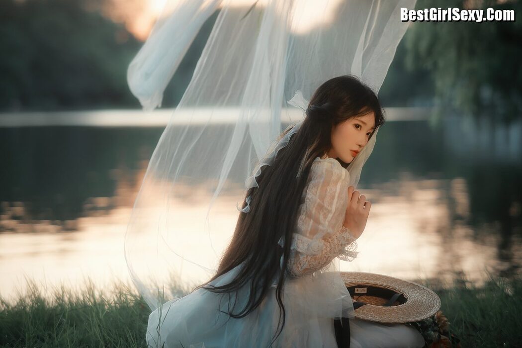 YiTuYu艺图语 Vol.4053 Liu Liu Yang Liu Liu