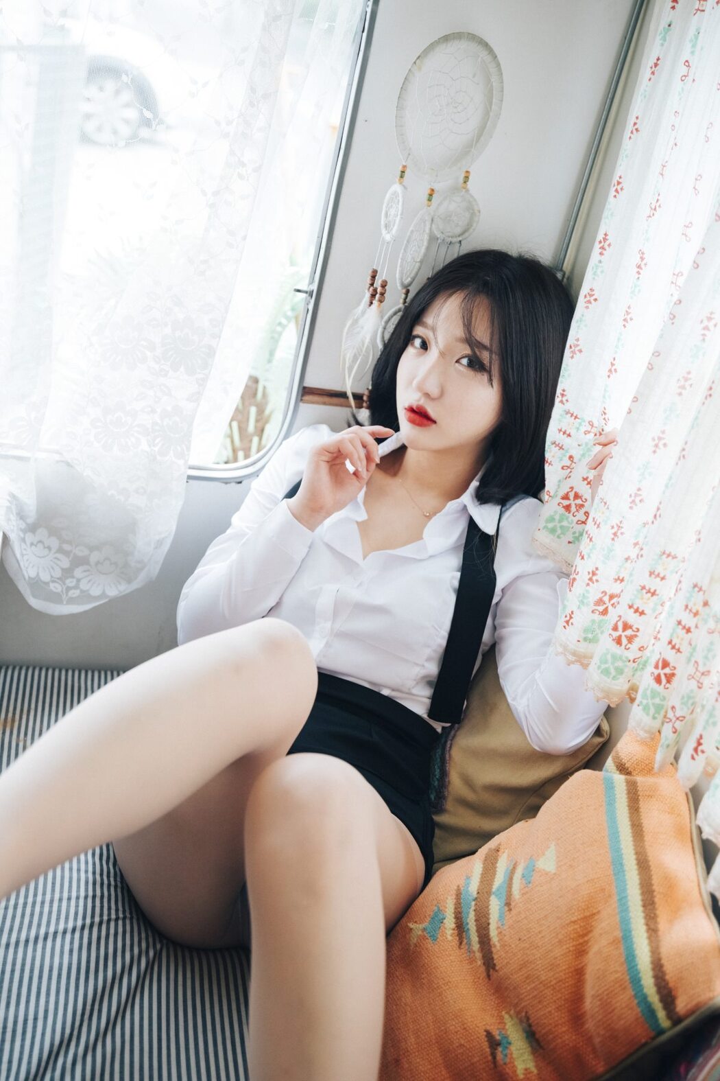 Loozy Officegirls Vacation Vol.2 Son Ye-Eun 손예은