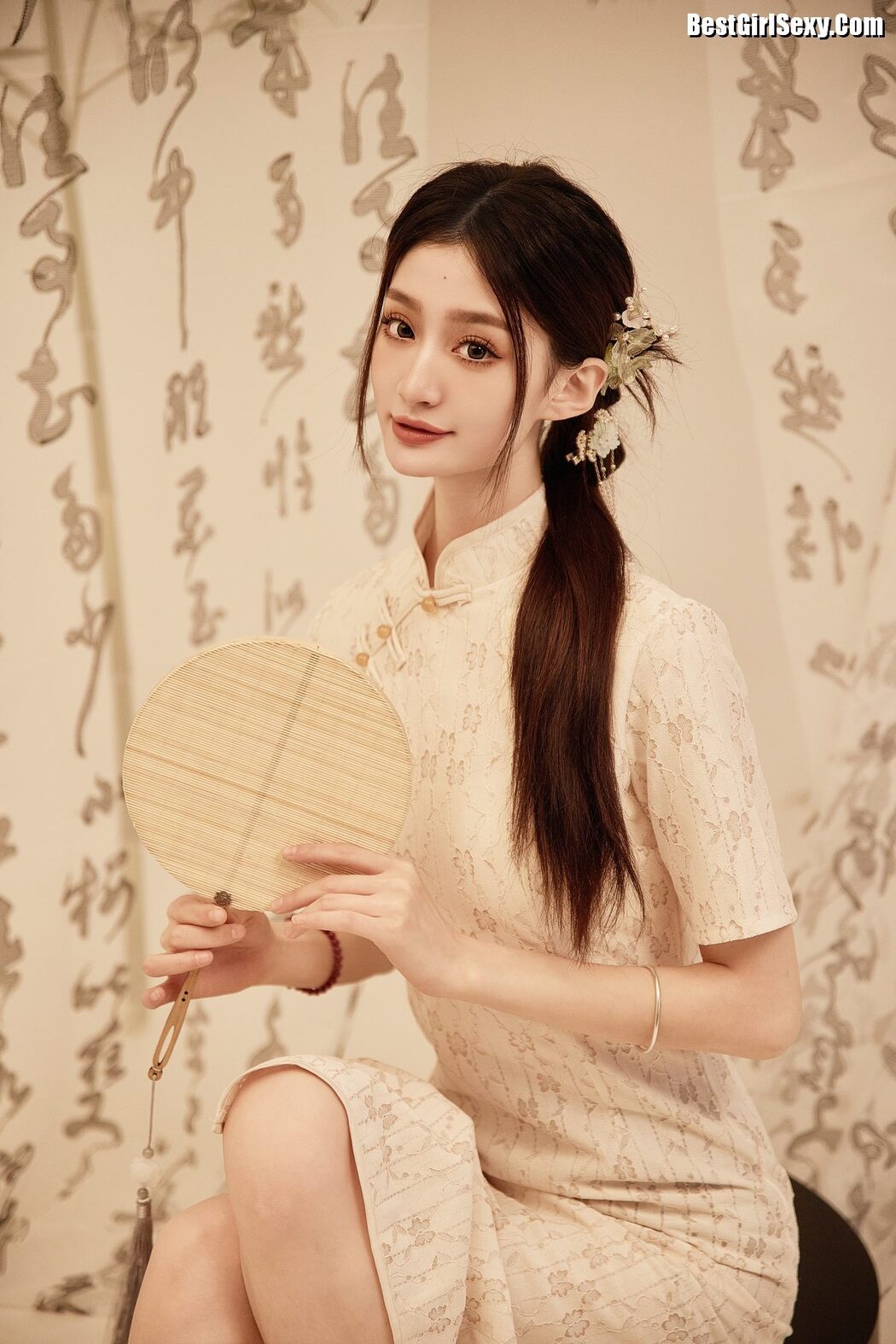YiTuYu艺图语 Vol.4084 Xiao Duo Duo Yao Bao Fu