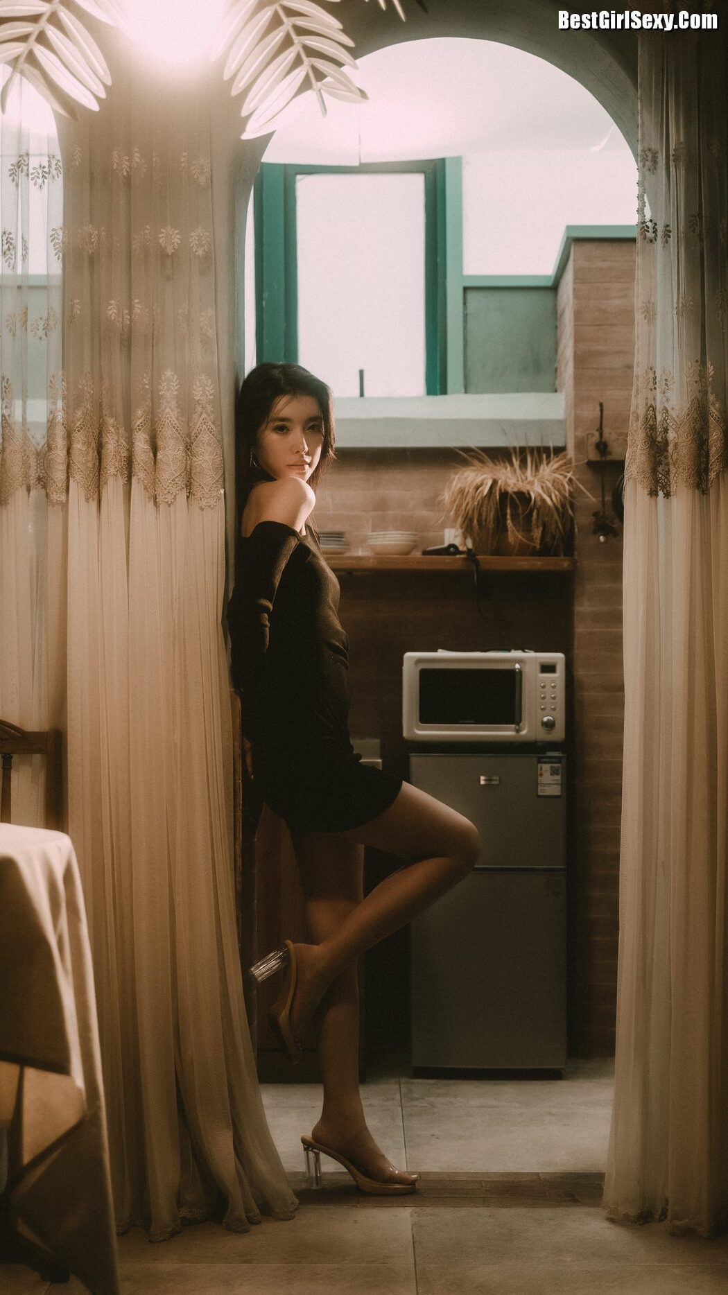 YiTuYu艺图语 Vol.4024 Yue Yue