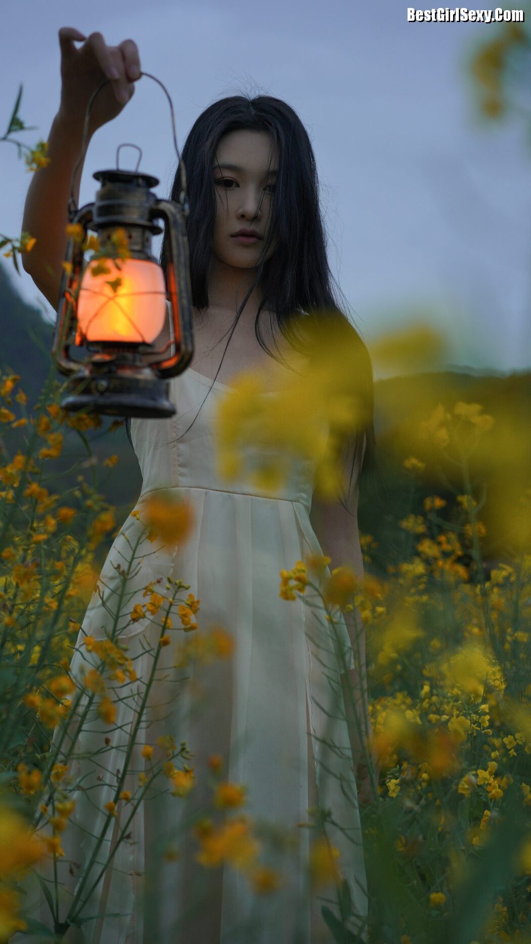 YiTuYu艺图语 Vol.4033 Ai Tan Xian De Xia Shang Zhou