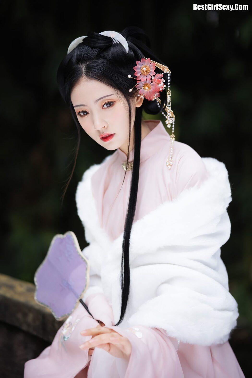 YiTuYu艺图语 Vol.4107 Lin Aki Nai