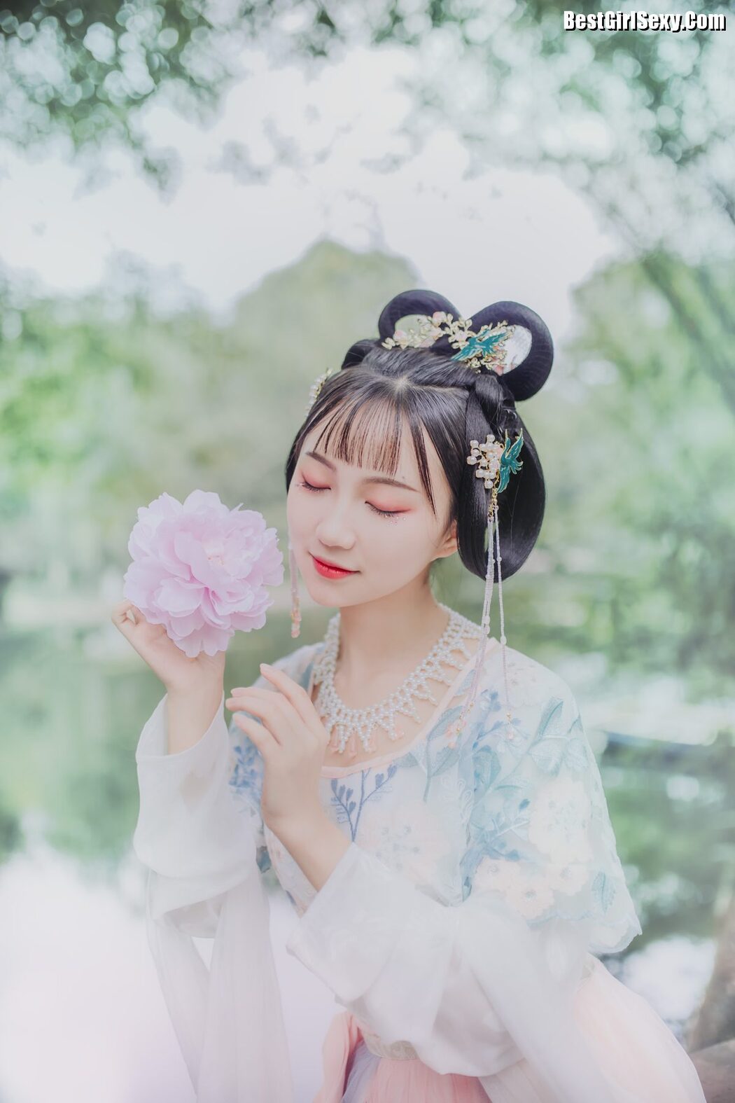 YiTuYu艺图语 Vol.4095 Qi Luo Sheng De Xiao Su Su