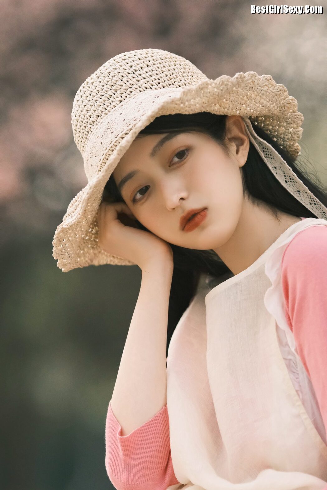 YiTuYu艺图语 Vol.4062 Li You
