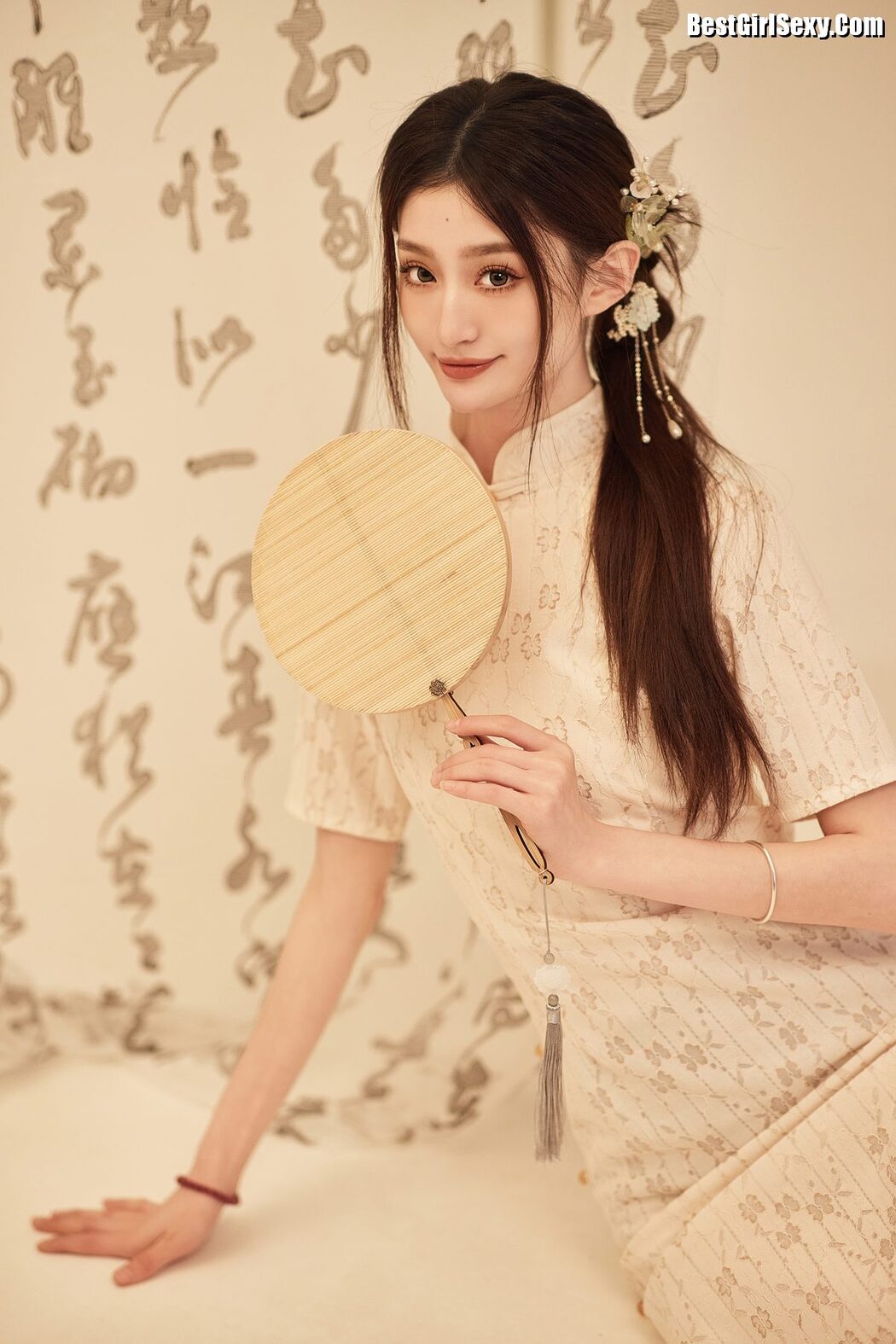 YiTuYu艺图语 Vol.4084 Xiao Duo Duo Yao Bao Fu