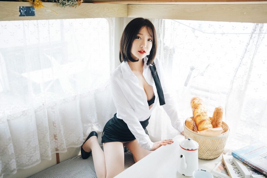 Loozy Officegirls Vacation Vol.2 Son Ye-Eun 손예은