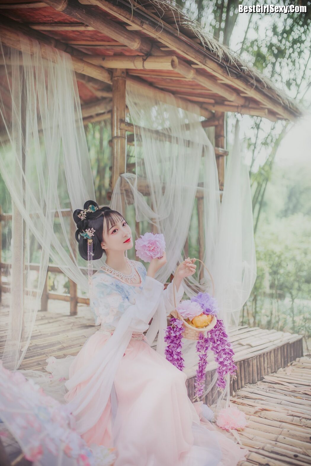 YiTuYu艺图语 Vol.4095 Qi Luo Sheng De Xiao Su Su