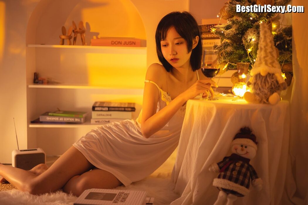 YiTuYu艺图语 Vol.4039 Mu Mian Mian VWV