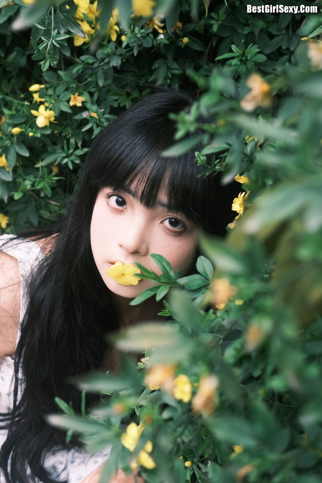 YiTuYu艺图语 Vol.4090 Zhi Yuan