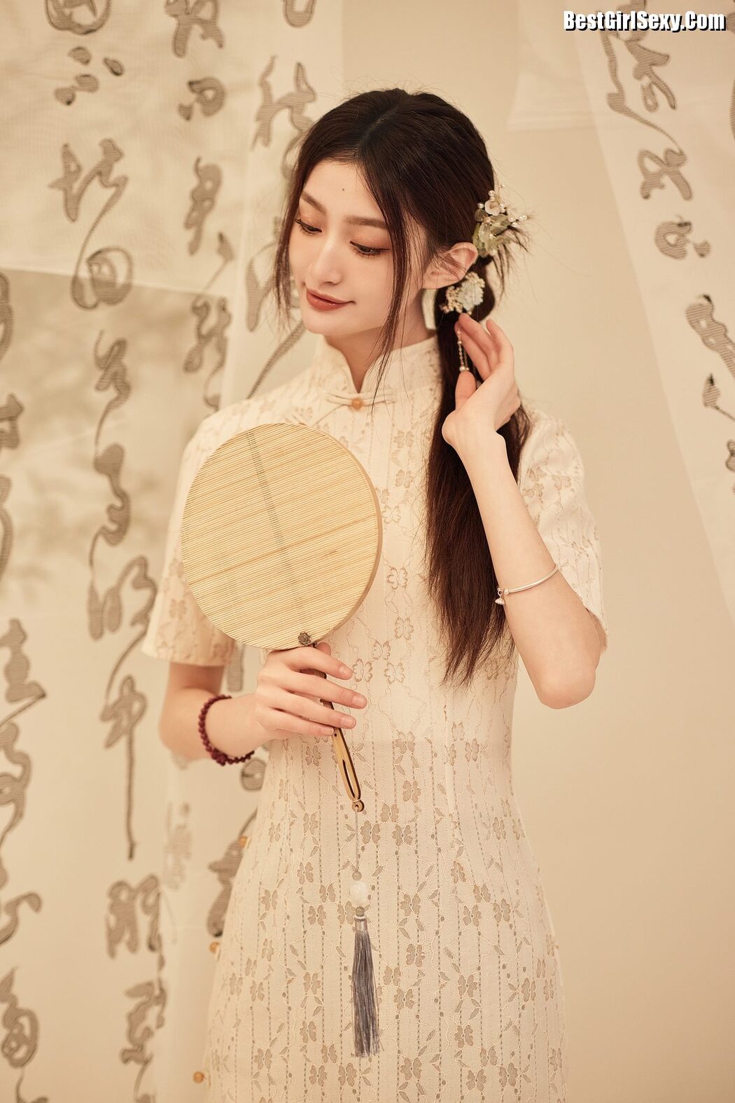 YiTuYu艺图语 Vol.4084 Xiao Duo Duo Yao Bao Fu