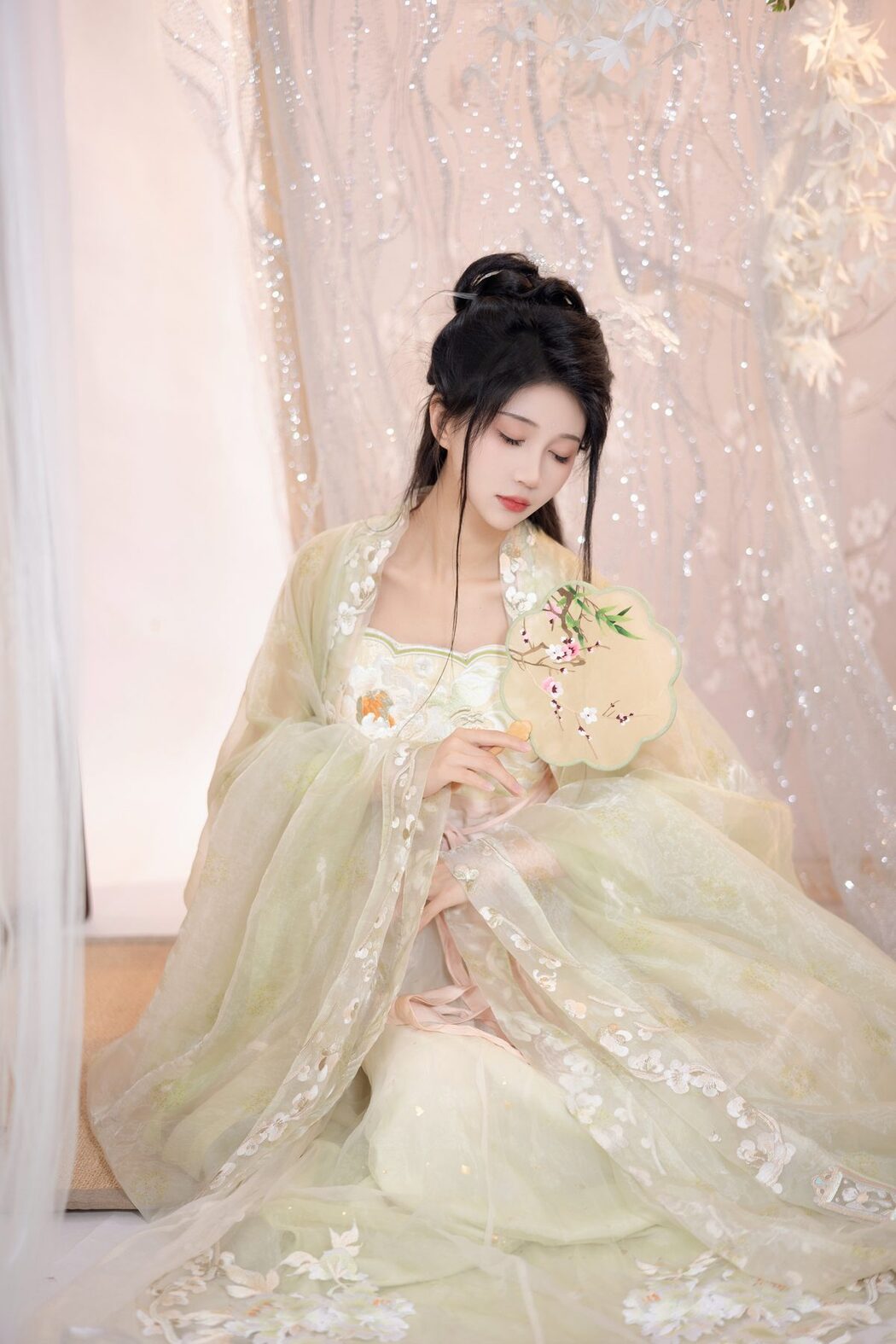 YiTuYu艺图语 Vol.4143 Qi Luo Sheng De Xiao Su Su