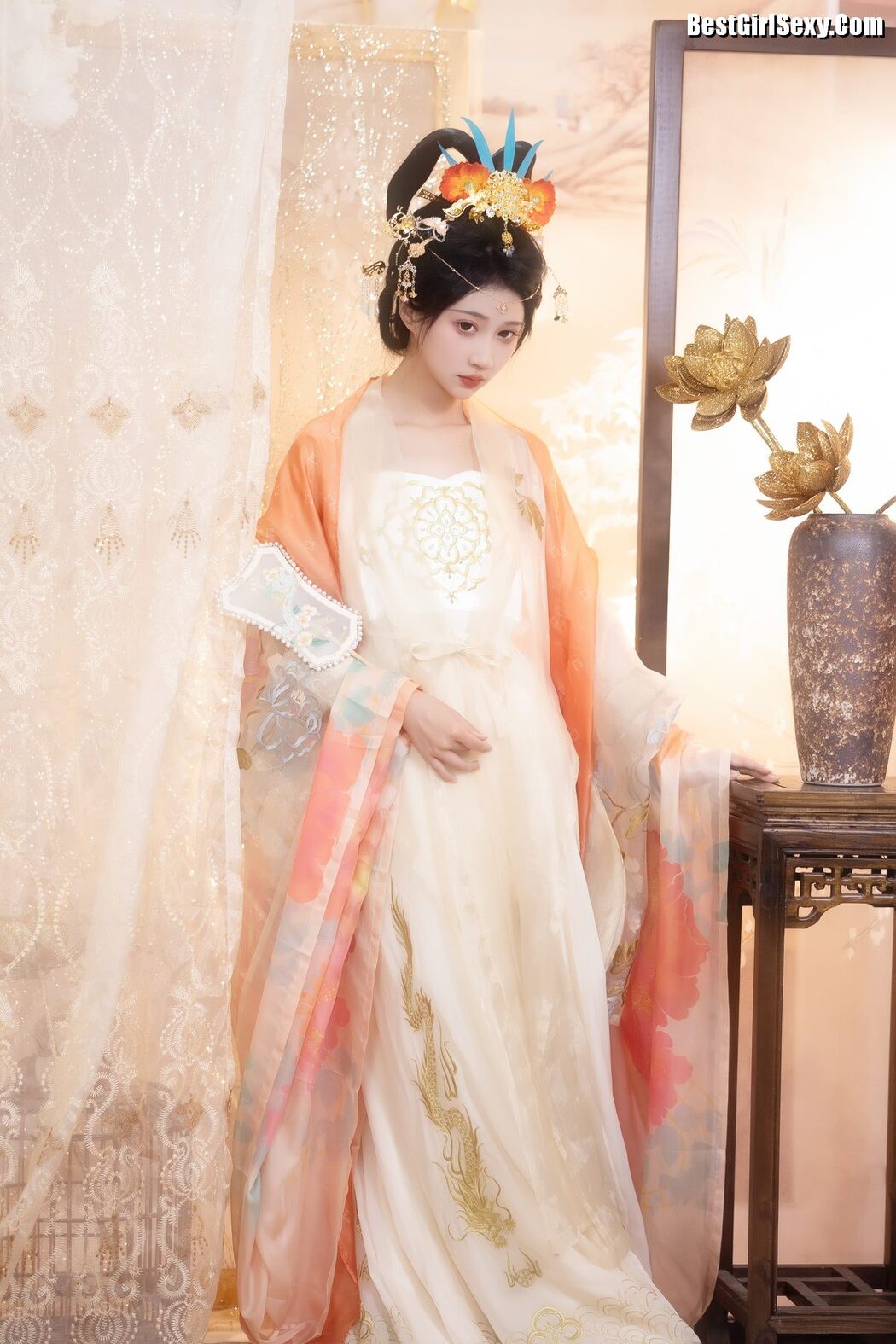 YiTuYu艺图语 Vol.4005 Qi Luo Sheng De Xiao Su Su