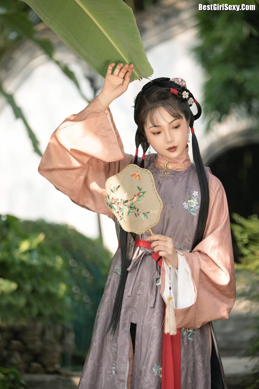 YiTuYu艺图语 Vol.4072 Qiu Da Da